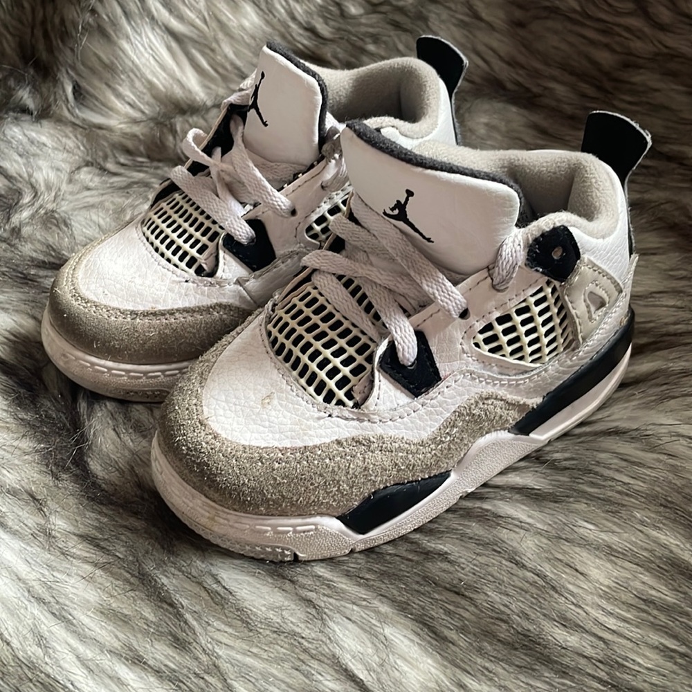 Jordan retro 4